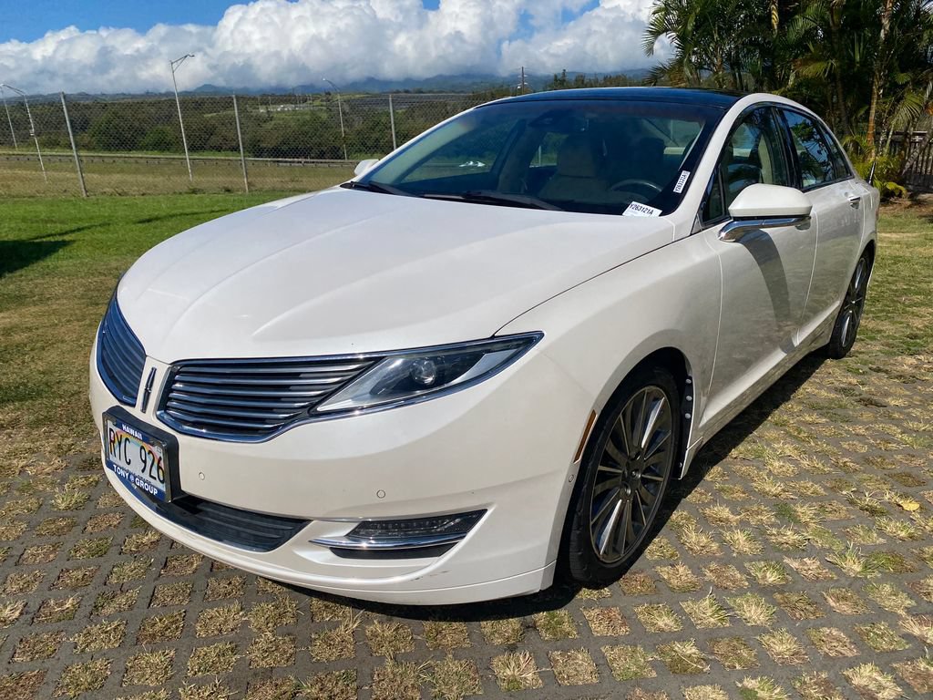 Used 2013 Lincoln MKZ FWD image 3
