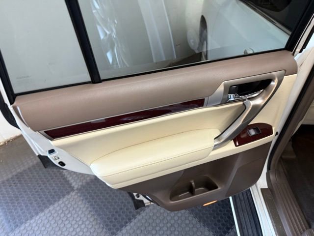 Used 2018 Lexus GX 460 Premium image 28