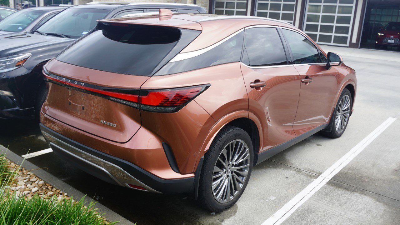 Used 2024 Lexus RX 350 FWD w/ Convenience Package image 5