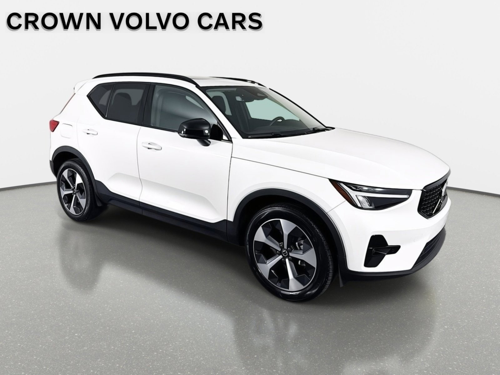 Used 2023 Volvo XC40 B5 Plus w/ Protection Package Premier AWD/4WD image 4