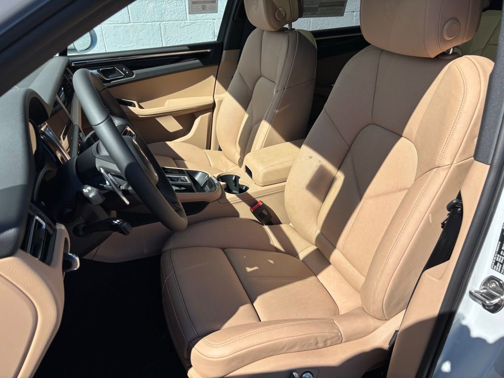New 2026 Porsche Macan S AWD/4WD image 5