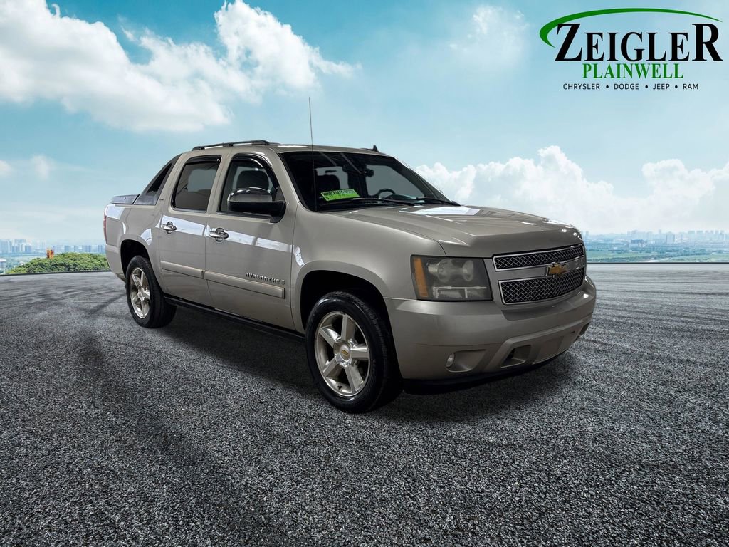 Used 2007 Chevrolet Avalanche LTZ w/ LTZ Preferred Equipment Group image 11