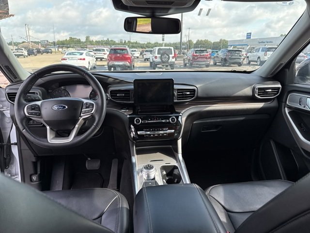 Used 2023 Ford Explorer Limited image 20