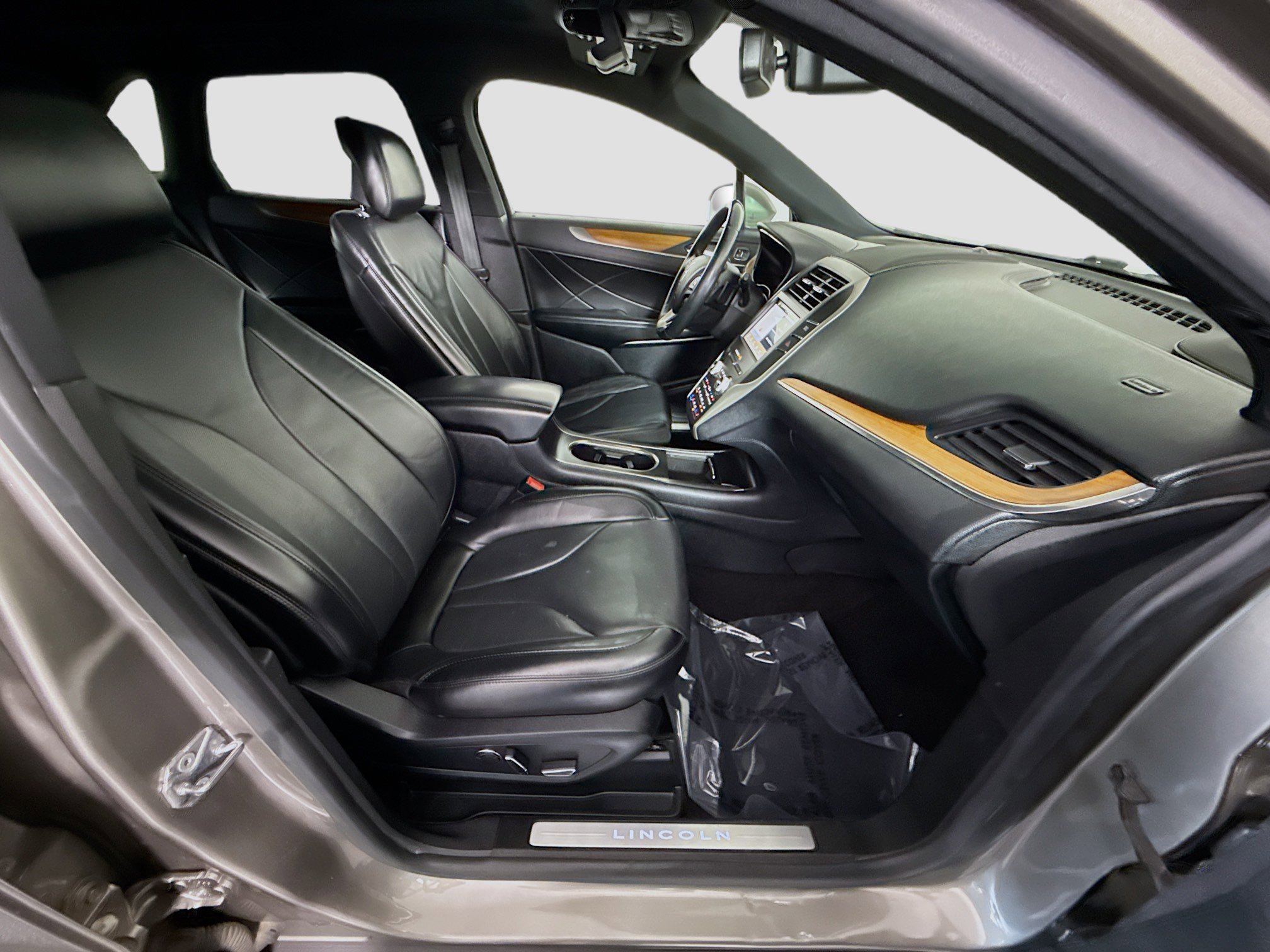 Used 2017 Lincoln MKC Reserve w/ Lincoln MKC Climate Package image 29