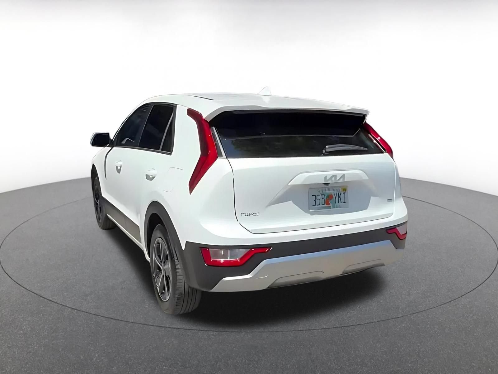 Used 2026 Kia Niro LX FWD image 11