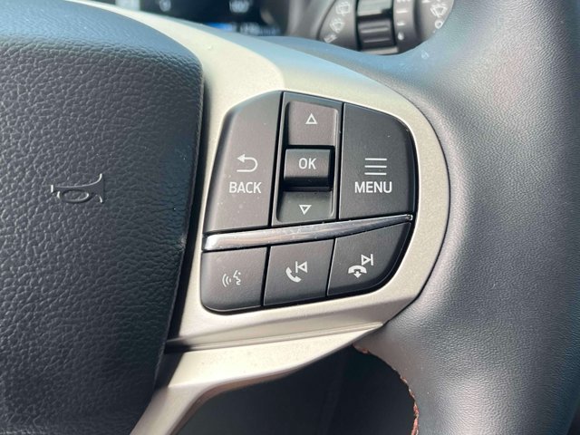 Used 2026 Ford Explorer Active AWD/4WD image 28