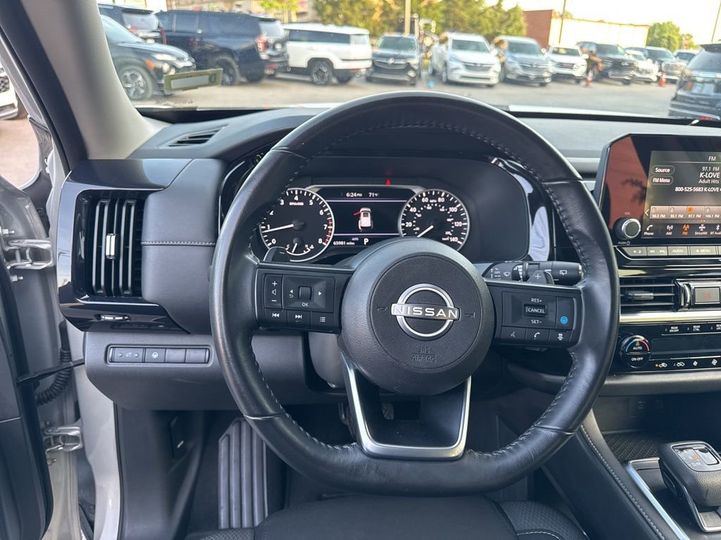 Used 2024 Nissan Pathfinder SV AWD/4WD image 12