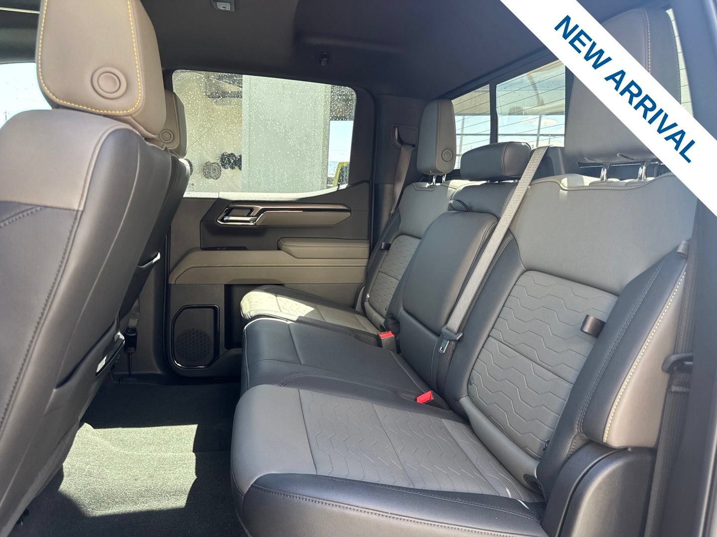 Used 2025 Chevrolet Silverado 1500 ZR2 w/ Technology Package AWD/4WD image 14
