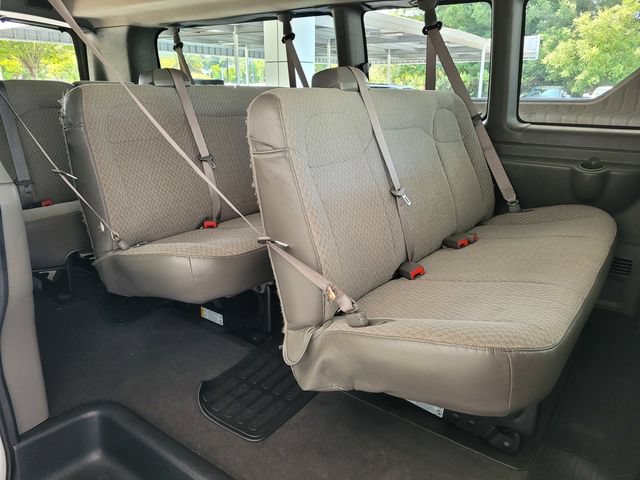 Used 2025 Chevrolet Express 3500 LT w/ LT Preferred Equipment Group RWD image 17