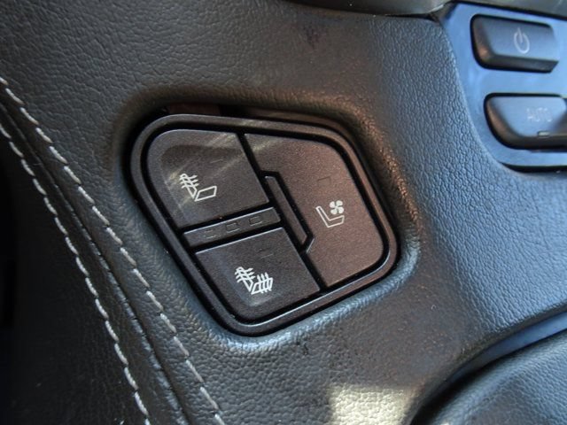 Used 2019 Chevrolet Suburban Premier AWD/4WD image 20