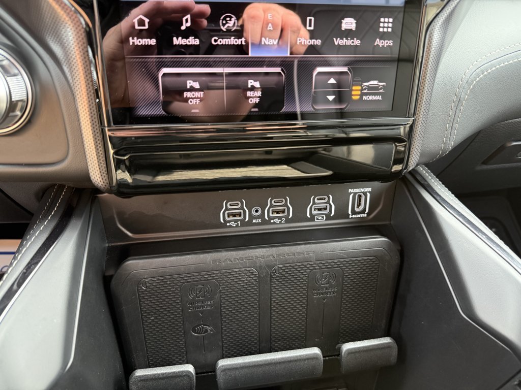 Used 2025 RAM 1500 Limited AWD/4WD image 28