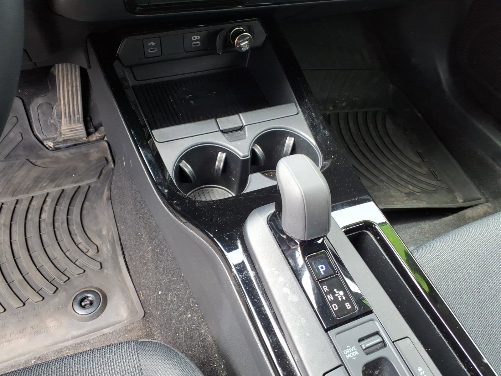 Used 2024 Toyota Prius LE image 10