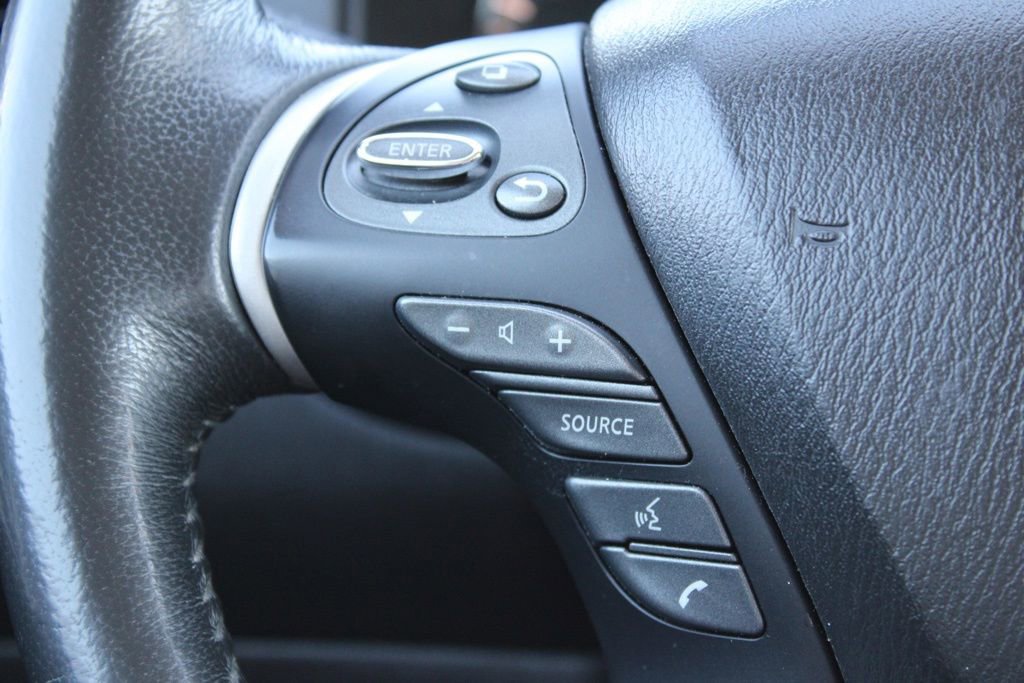 Used 2018 Nissan Pathfinder SL w/ Cargo Package image 32