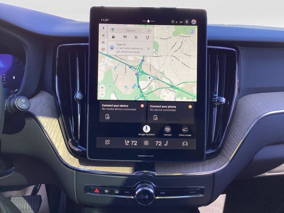 New 2027 Volvo XC60 B5 Plus AWD/4WD image 17
