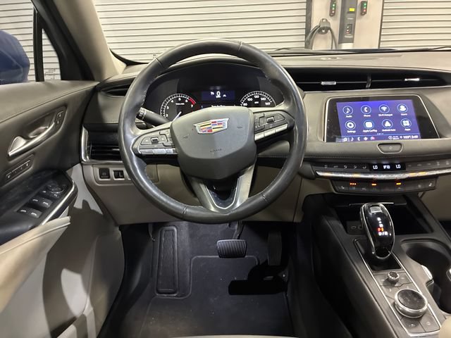 Certified 2023 Cadillac XT4 Premium Luxury w/ Enhanced Visibility Package FWD image 13
