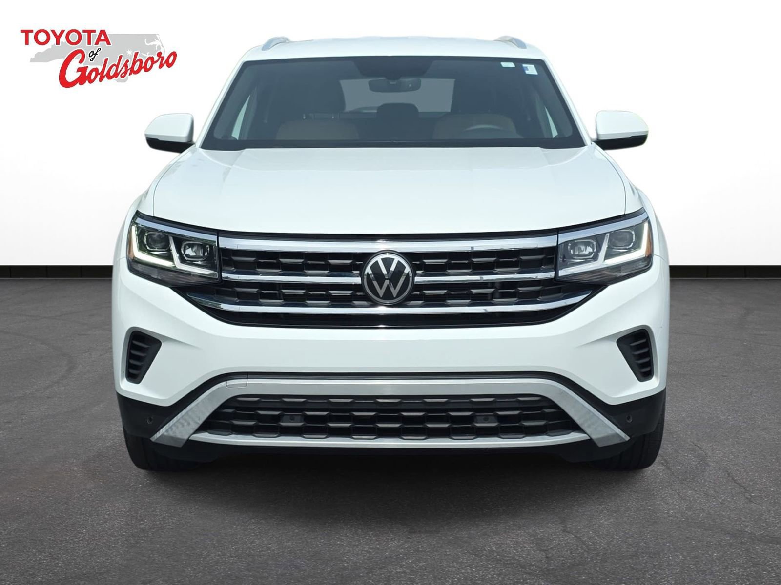 Used 2023 Volkswagen Atlas Cross Sport SE image 2