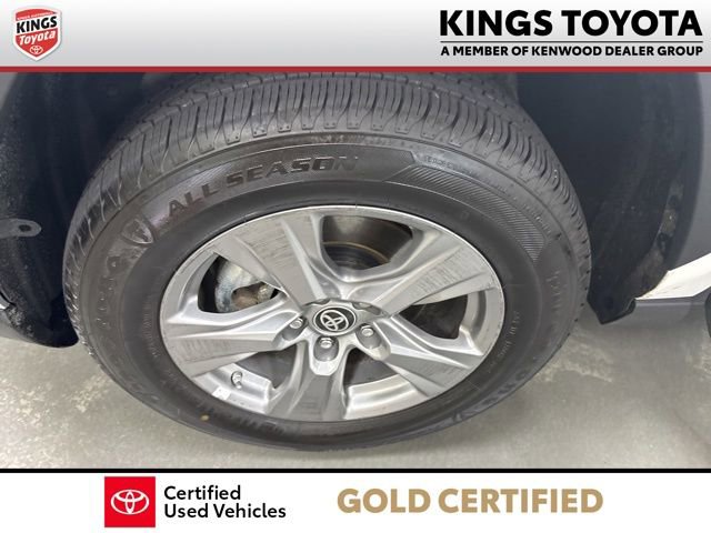 Certified 2024 Toyota RAV4 LE image 28