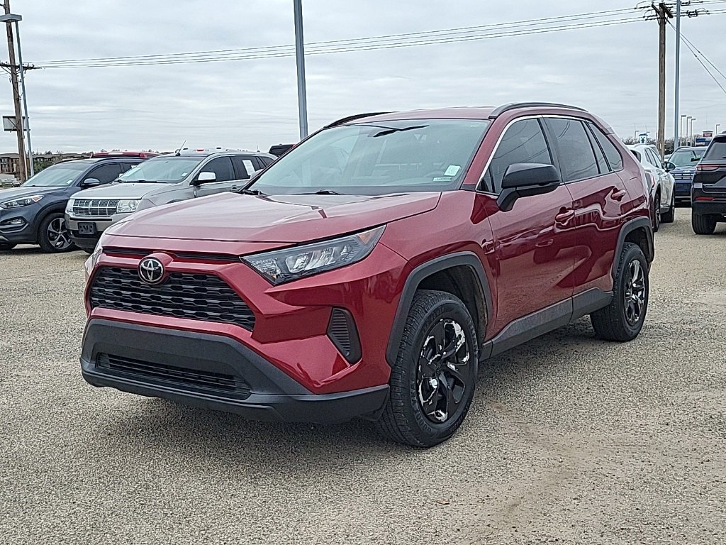 Used 2021 Toyota RAV4 LE image 4