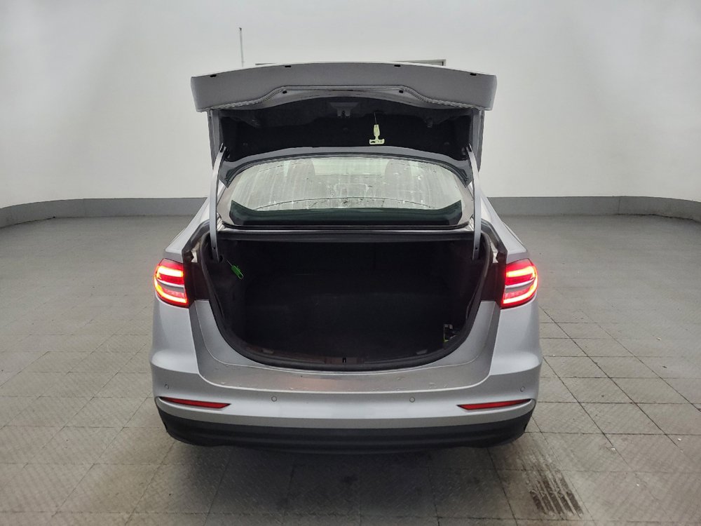 Used 2020 Ford Fusion SE FWD image 29