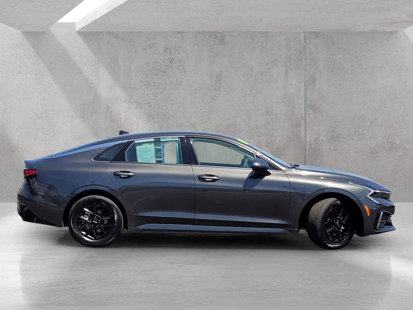 Used 2025 Kia K5 LXS image 3