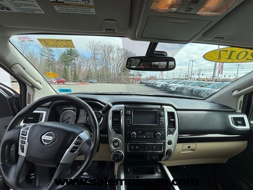 Used 2017 Nissan Titan SV image 5