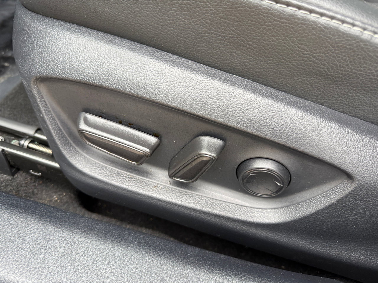 Used 2023 Toyota Camry XSE image 10