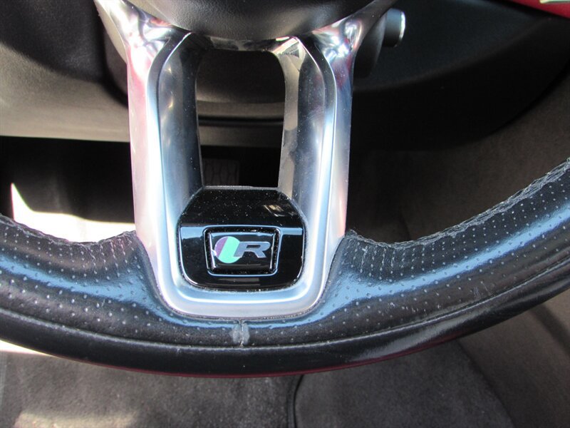 Used 2021 Jaguar XF R-Dynamic SE AWD/4WD image 16