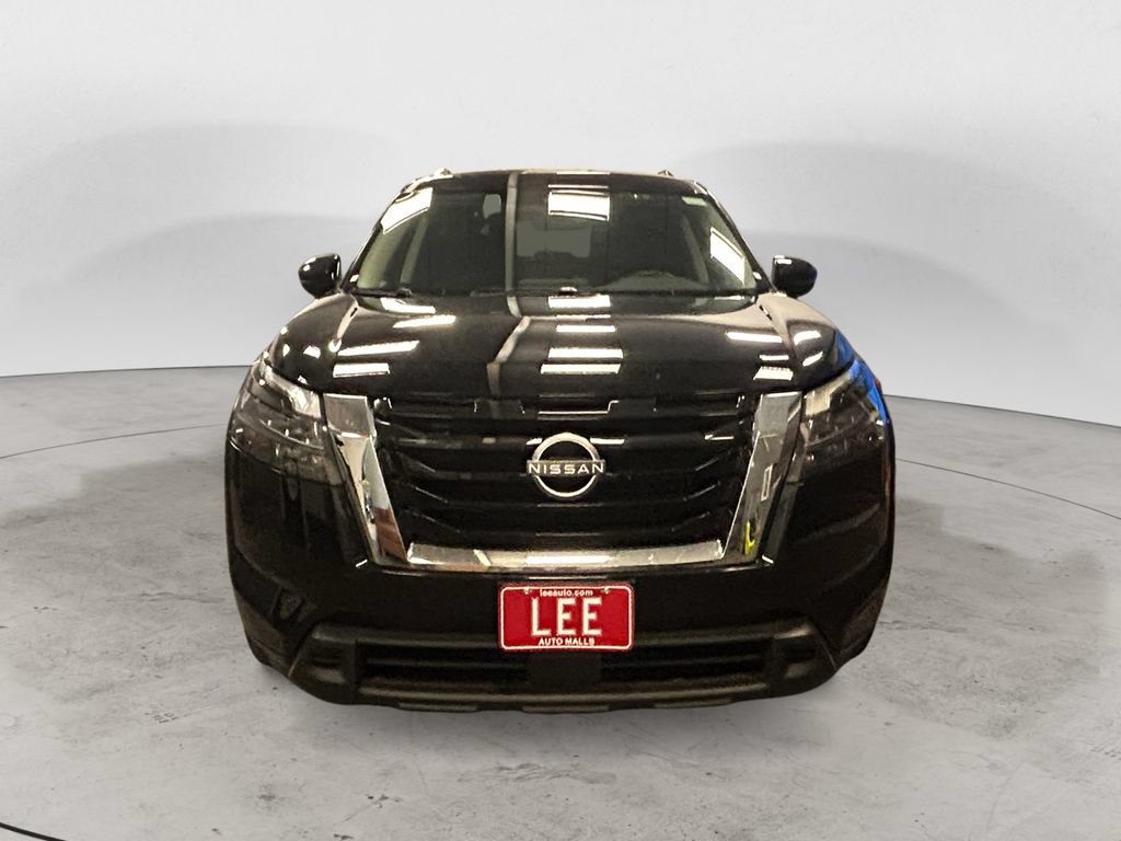 Used 2025 Nissan Pathfinder SV AWD/4WD image 9