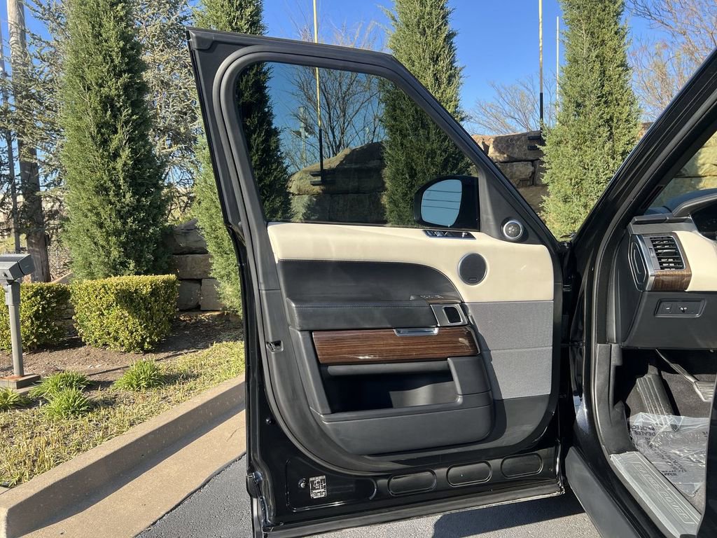 Used 2018 Land Rover Range Rover Sport Autobiography image 17