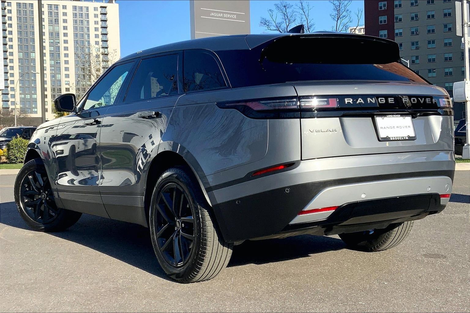 Used 2026 Land Rover Range Rover Velar S AWD/4WD image 11