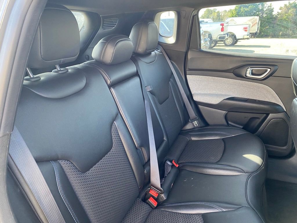 Used 2024 Jeep Compass Latitude image 21