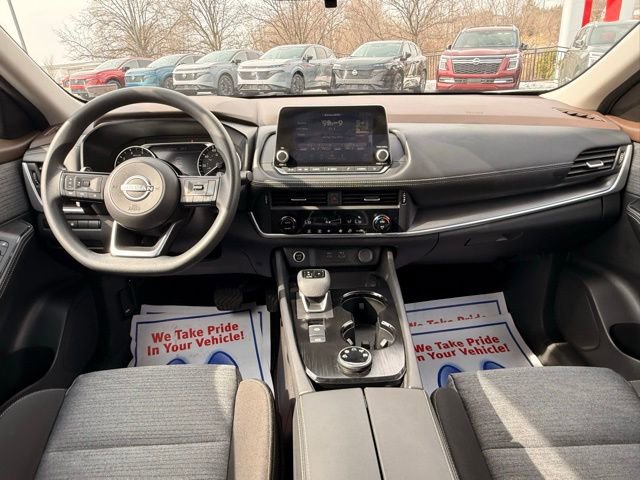 Certified 2023 Nissan Rogue SV image 21