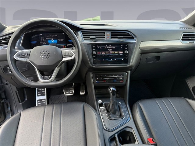 Used 2023 Volkswagen Tiguan SE R-Line image 12