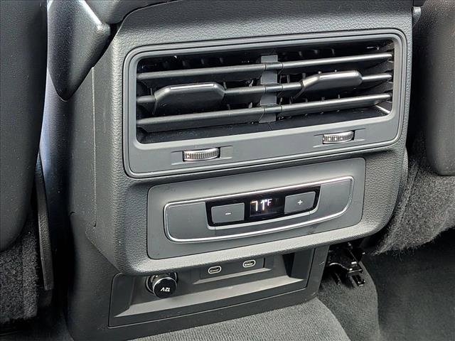 Used 2022 Audi Q7 Premium Plus image 18