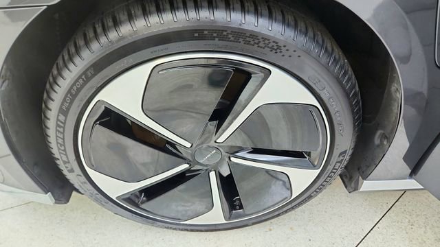 Used 2023 Lucid Air Grand Touring image 61