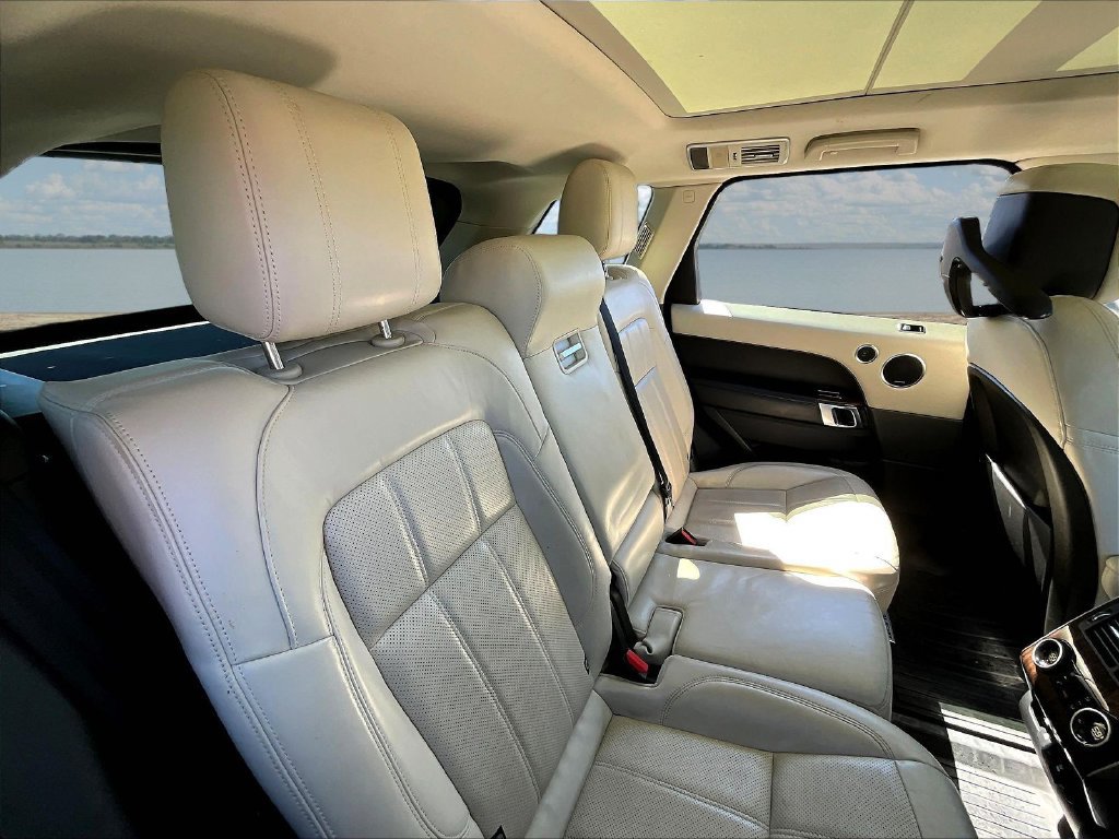 Used 2020 Land Rover Range Rover Sport HSE AWD/4WD image 25