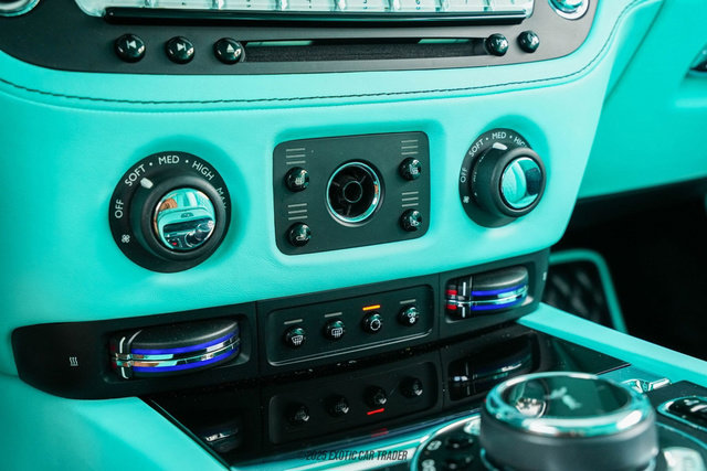 Used 2017 Rolls-Royce Wraith image 28