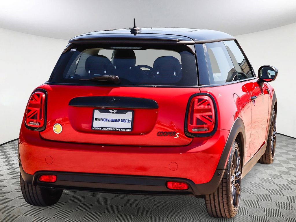 Used 2024 MINI Cooper SE FWD image 5