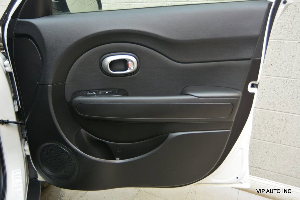 Used 2014 Kia Soul FWD image 8