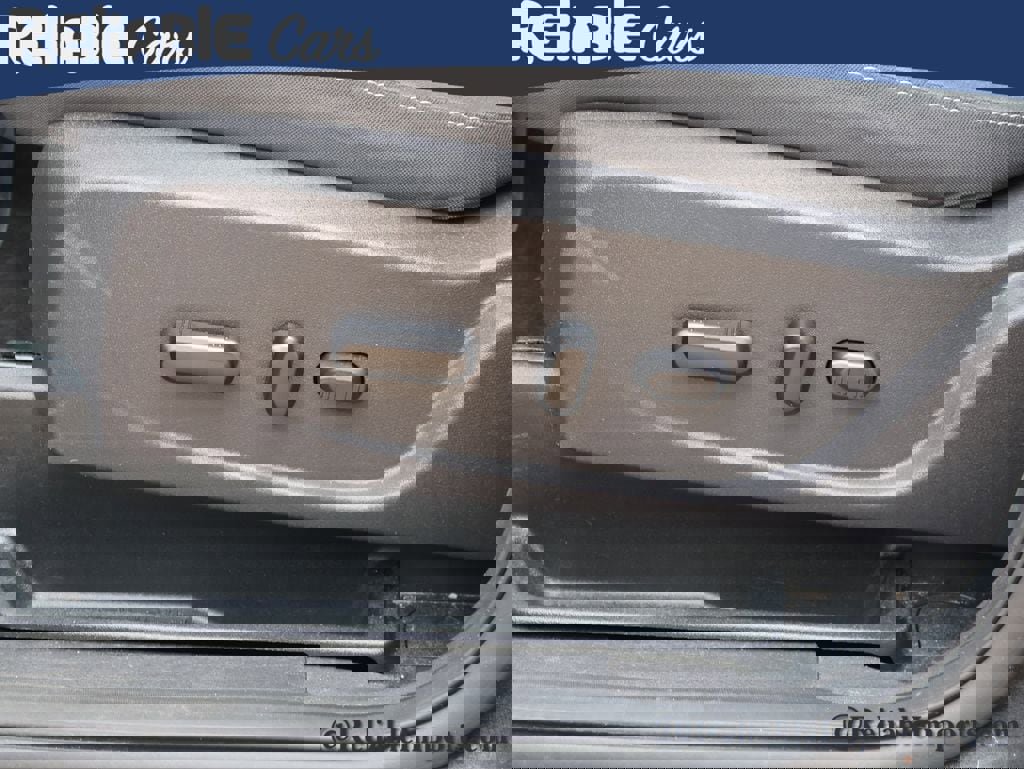 Used 2019 Ford Escape SE image 24