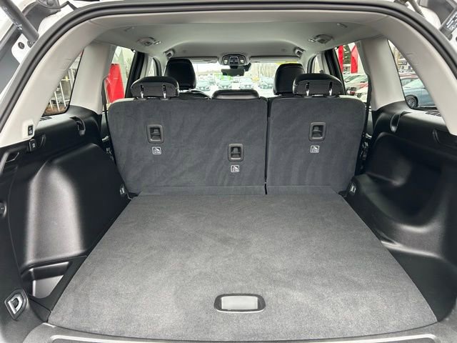 Used 2023 Jeep Grand Cherokee Limited w/ Luxury Tech Group II image 11