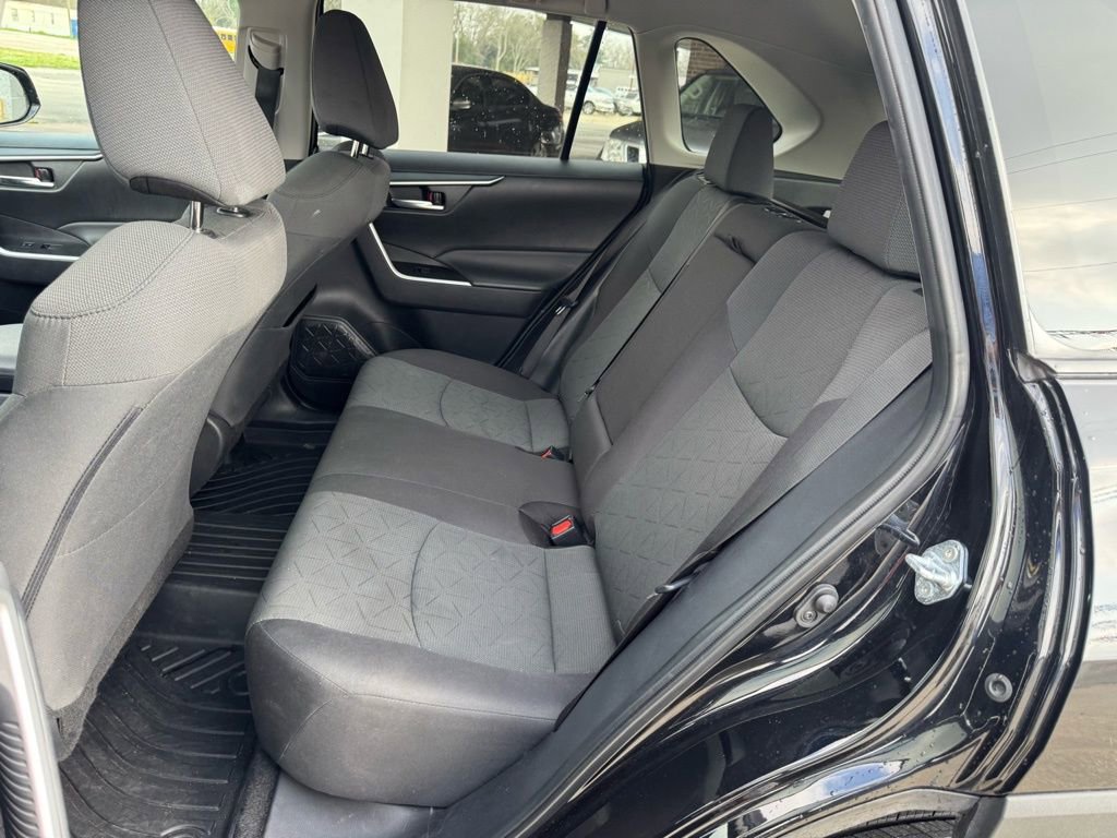 Used 2024 Toyota RAV4 XLE image 18