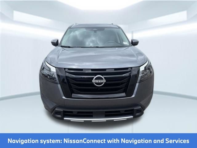 Used 2025 Nissan Pathfinder SL w/ SL Premium Package FWD image 2