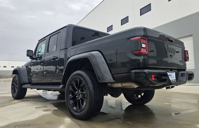 Used 2022 Jeep Gladiator Overland image 3