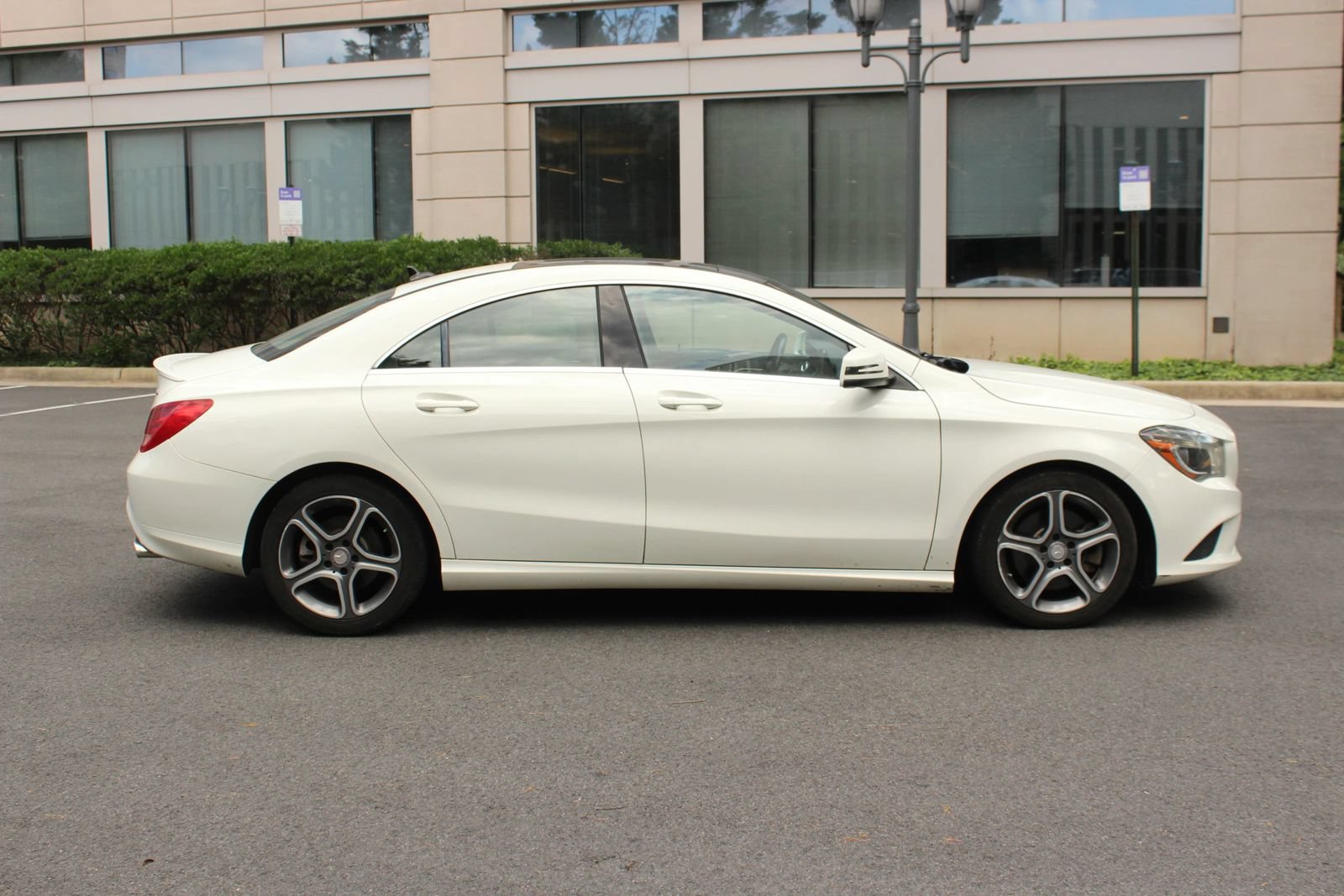 Used 2014 Mercedes-Benz CLA 250 4MATIC image 6