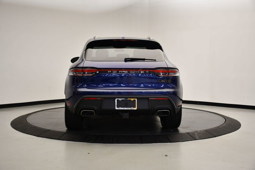 Certified 2025 Porsche Macan AWD/4WD image 6