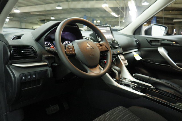 New 2026 Mitsubishi Eclipse Cross LE AWD/4WD image 5