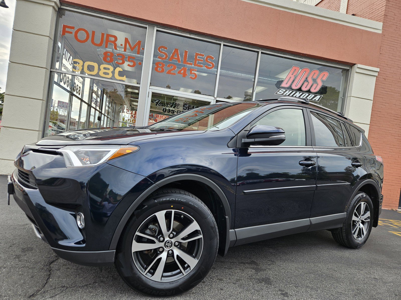 Used 2017 Toyota RAV4 XLE w/ Plus Extra Value Package image 1