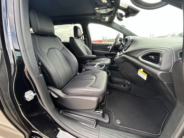 New 2026 Chrysler Pacifica Select image 39