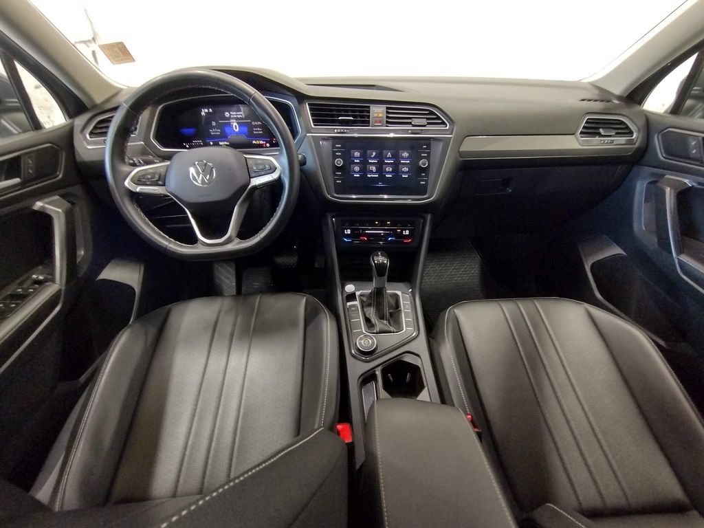 Used 2023 Volkswagen Tiguan SE AWD/4WD image 39